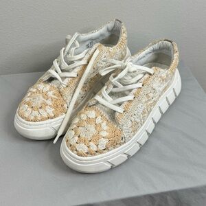 Free People Catch Me If You Can Crochet Lace-Up Sneakers
Size 8
European size 39